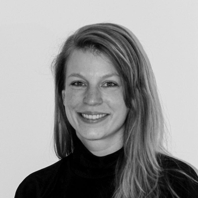 Black and white portrait photo of Kirsten Vreede